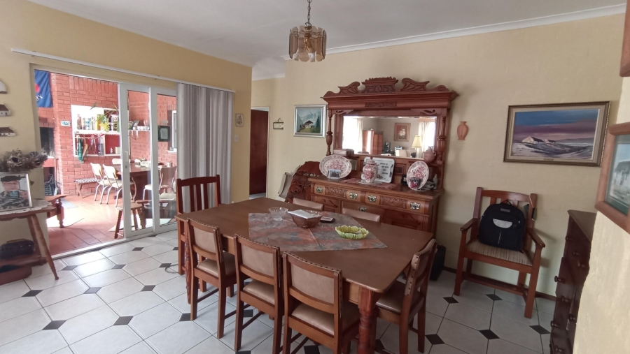 4 Bedroom Property for Sale in Bluewater Bay Eastern Cape